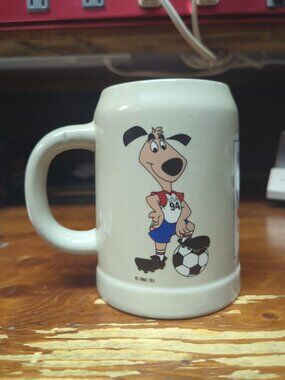 Vintage 1994 USA Fifa World Cup Sports Football / Soccer Striker Stein / Mug